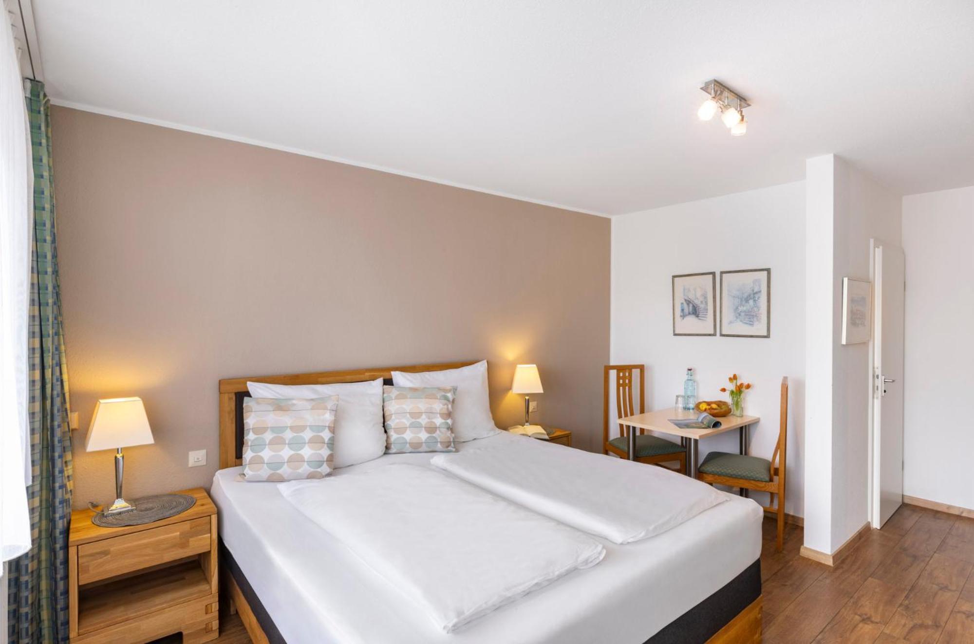 Hotel Garni Sonnengruss Hagnau Bagian luar foto