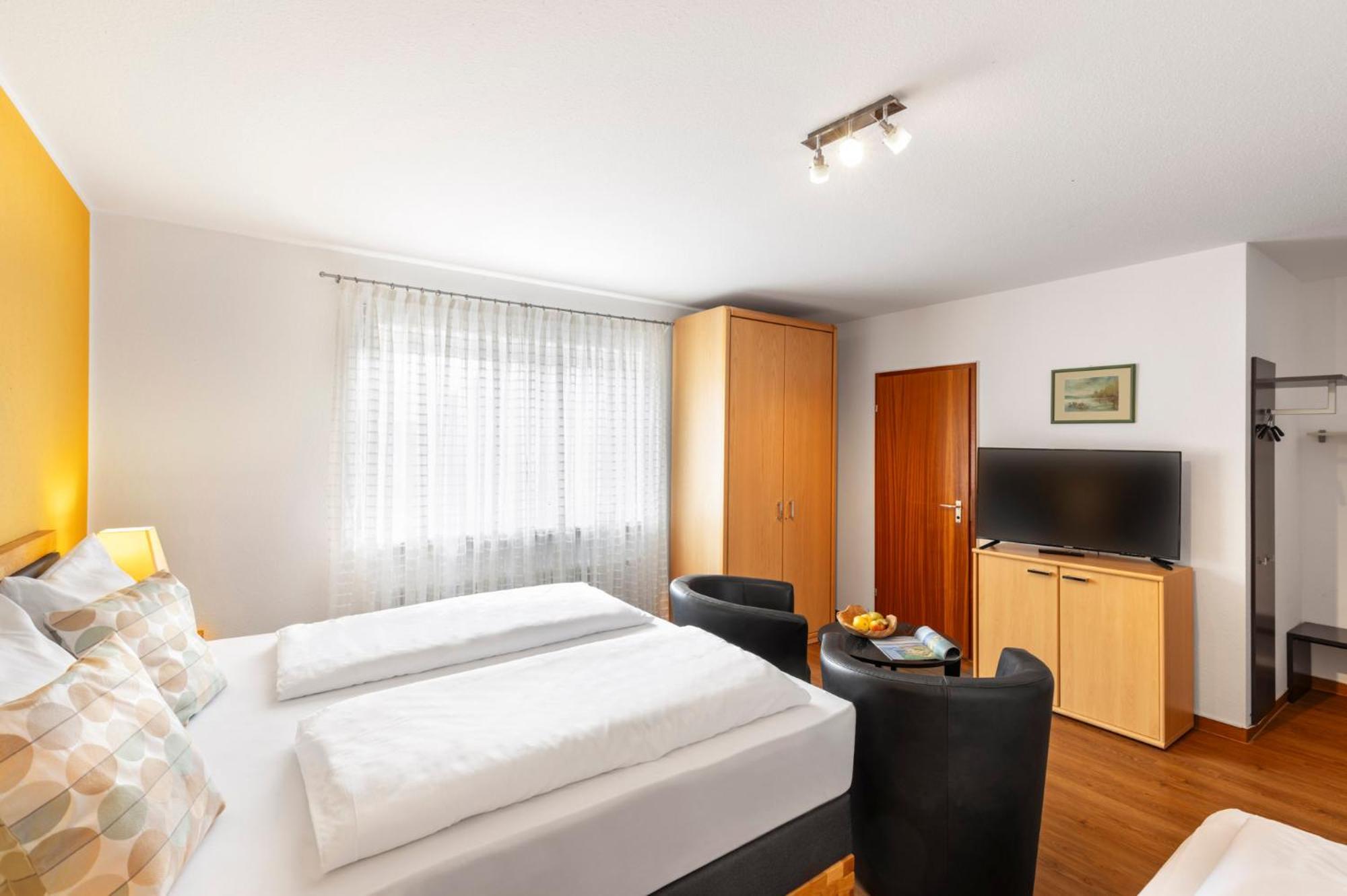 Hotel Garni Sonnengruss Hagnau Bagian luar foto
