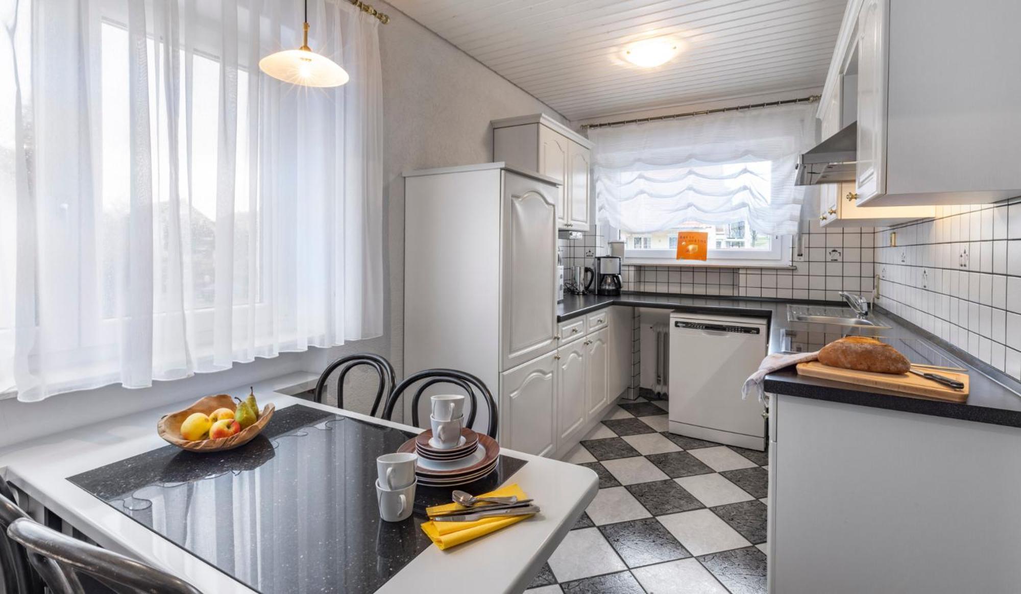 Hotel Garni Sonnengruss Hagnau Bagian luar foto